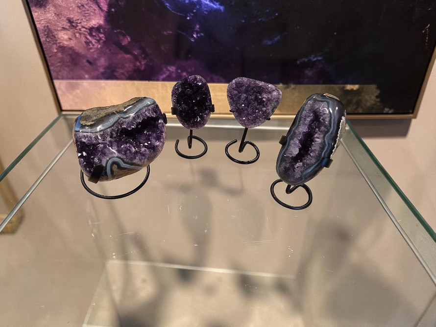 Nouveautés de minéraux et d'objets décoratifs chez Cristal Forest